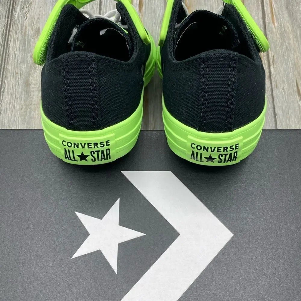 Converse pops play